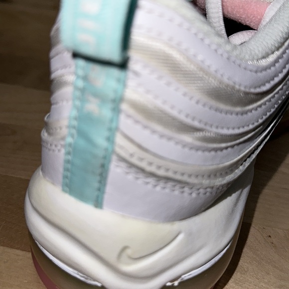 Women’s Nike Air Max 97 - Picture 3 of 11